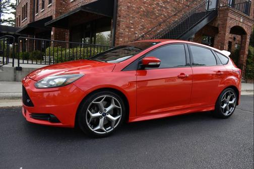 Race Red 2013 Ford Focus ST