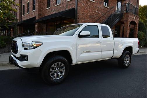 2017 Toyota Tacoma SR5