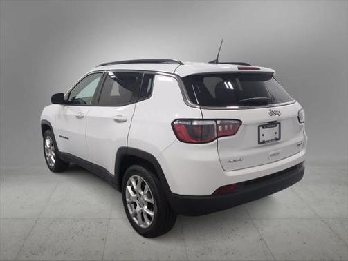 2023 Jeep Compass Latitude Lux