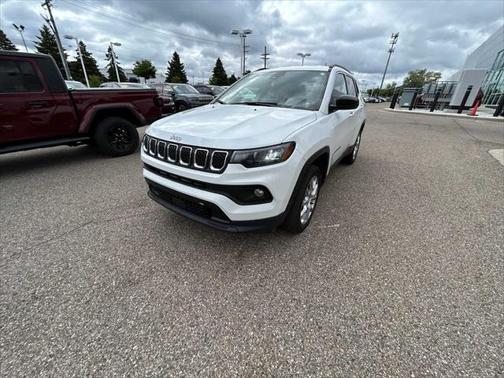 2023 Jeep Compass Latitude Lux