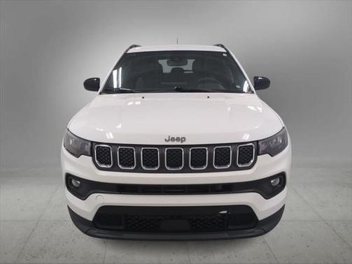 2023 Jeep Compass Latitude Lux