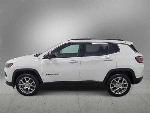 2023 Jeep Compass Latitude Lux