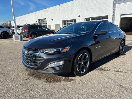 2022 Chevrolet Malibu FWD LT