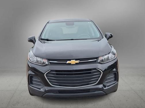 Mosaic Black Metallic 2020 Chevrolet Trax LS