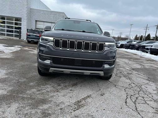2022 Jeep Wagoneer Series III 4x4