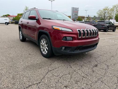 Deep Cherry Red Crystal Pearlcoat 2015 Jeep Cherokee Latitude