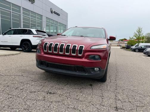 Deep Cherry Red Crystal Pearlcoat 2015 Jeep Cherokee Latitude