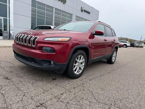 Deep Cherry Red Crystal Pearlcoat 2015 Jeep Cherokee Latitude