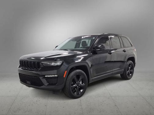 Diamond Black Crystal Pearlcoat 2023 Jeep Grand Cherokee Limited