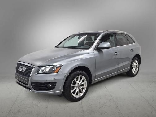 Ice Silver Metallic 2011 Audi Q5 Premium Plus