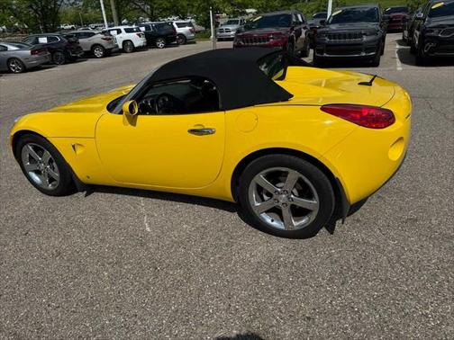 2007 Pontiac Solstice 2dr Convertible