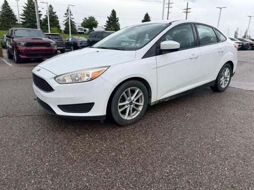 OXFORD WHITE 2018 Ford Focus SE