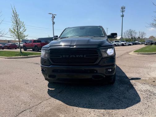 Diamond Black Crystal Pearlcoat 2020 RAM 1500 Big Horn/Lone Star