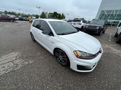 2017 Volkswagen Golf GTI 2.0T S 4-Door