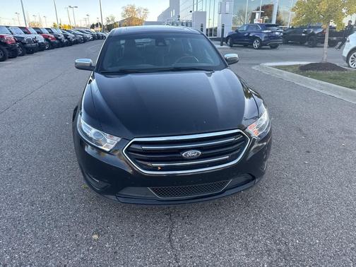 2016 Ford Taurus Limited
