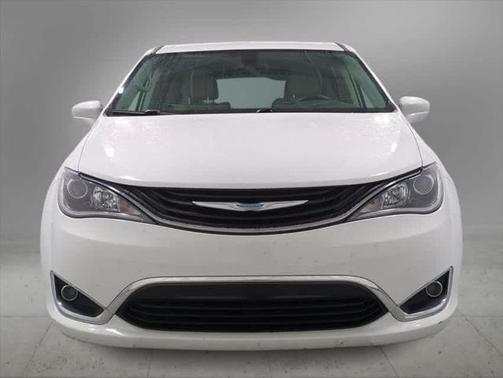 2018 Chrysler Pacifica Hybrid Touring Plus