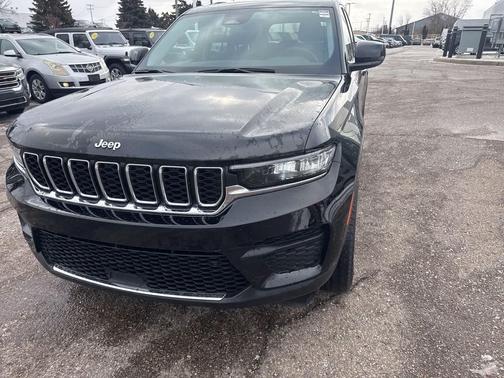 2023 Jeep Grand Cherokee Laredo