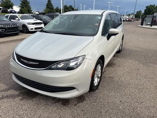 2017 Chrysler Pacifica Touring