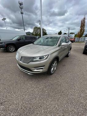 2015 Lincoln MKC Base