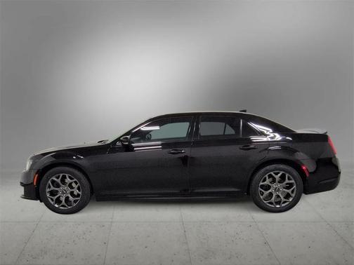 2018 Chrysler 300 S