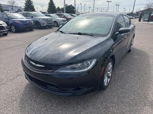 2015 Chrysler 200 S