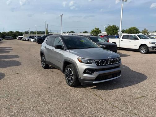 Billet Silver Metallic Clearcoat 2023 Jeep Compass Limited