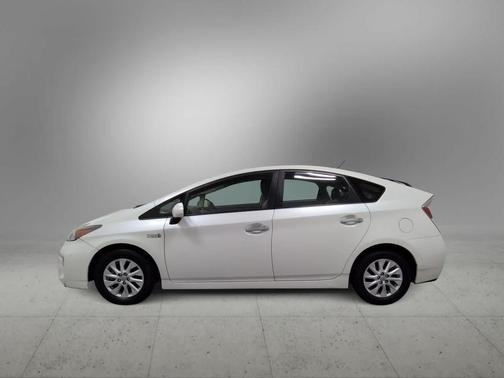 Blizzard Pearl 2012 Toyota Prius Plug-in Base