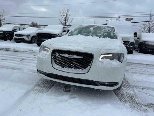 2017 Chrysler 300 S