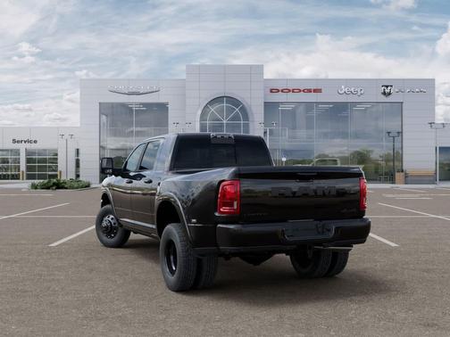 Diamond Black Crystal Pearlcoat 2026 RAM 3500 Limited Mega Cab 4x4 6'4' Box