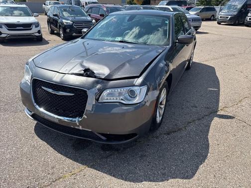 2016 Chrysler 300 Limited