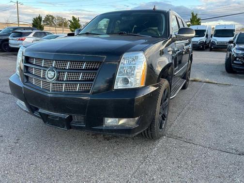 2012 Cadillac Escalade Luxury