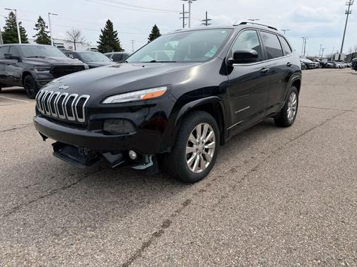Diamond Black Crystal Pearlcoat 2018 Jeep Cherokee Overland