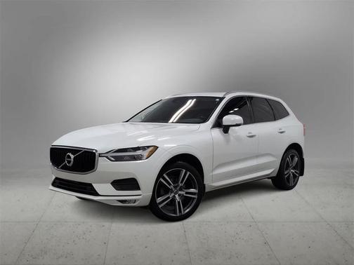 2021 Volvo XC60 T5 Momentum