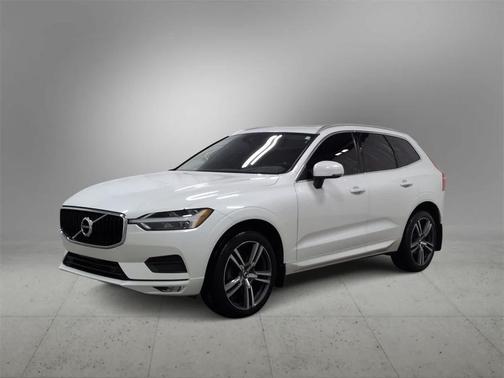 2021 Volvo XC60 T5 Momentum