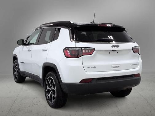 Bright White Clearcoat 2025 Jeep Compass Limited