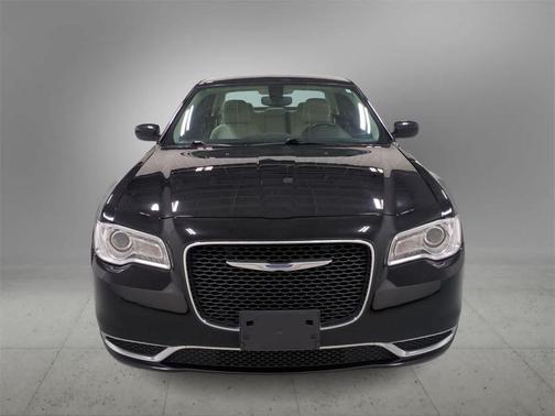 2023 Chrysler 300 Touring