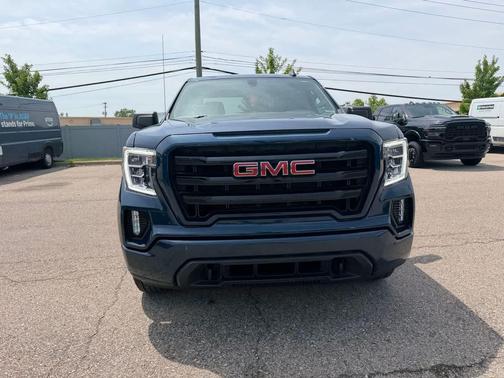 Pacific Blue Metallic 2022 GMC Sierra 1500 Elevation