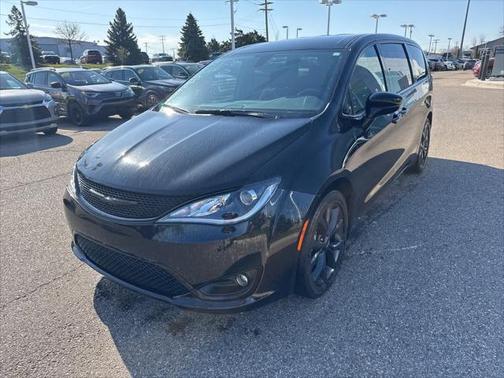 2020 Chrysler Pacifica Touring