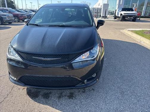 2020 Chrysler Pacifica Touring