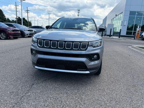 Billet Silver Metallic Clearcoat 2022 Jeep Compass Limited