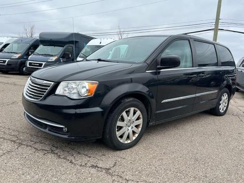 2013 Chrysler Town & Country Touring