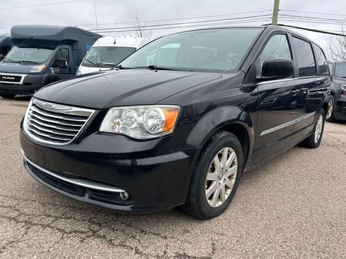 2013 Chrysler Town & Country Touring