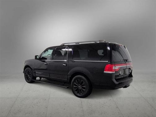 2017 Lincoln Navigator Select