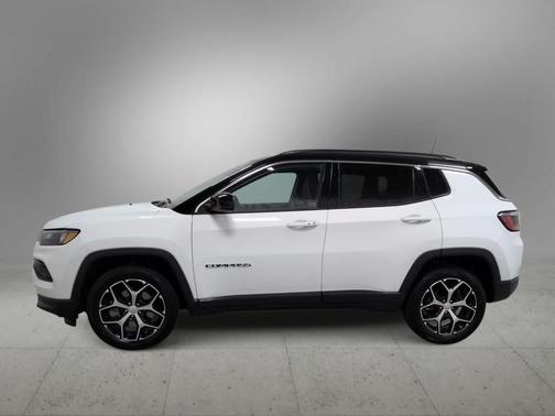 Bright White Clearcoat 2024 Jeep Compass Limited