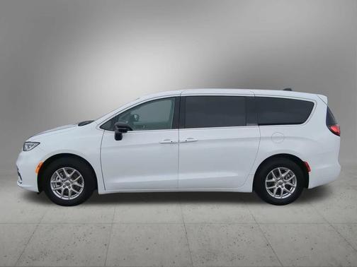 Bright White Clearcoat 2024 Chrysler Pacifica Touring L