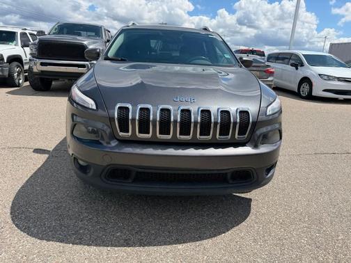 Granite Crystal Metallic Clearcoat 2015 Jeep Cherokee Latitude