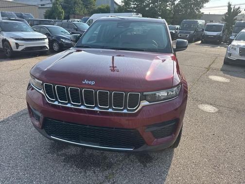 2022 Jeep Grand Cherokee Laredo
