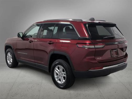 2022 Jeep Grand Cherokee Laredo