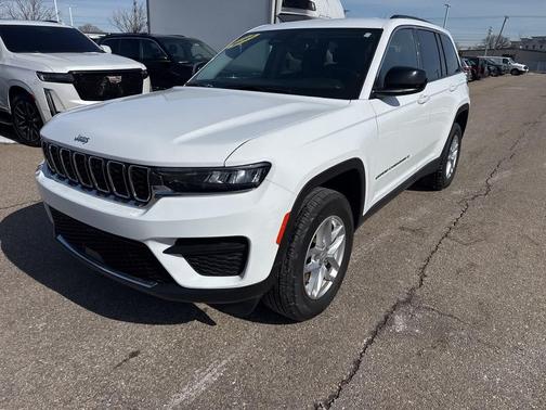 2024 Jeep Grand Cherokee Laredo