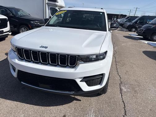 2024 Jeep Grand Cherokee Laredo